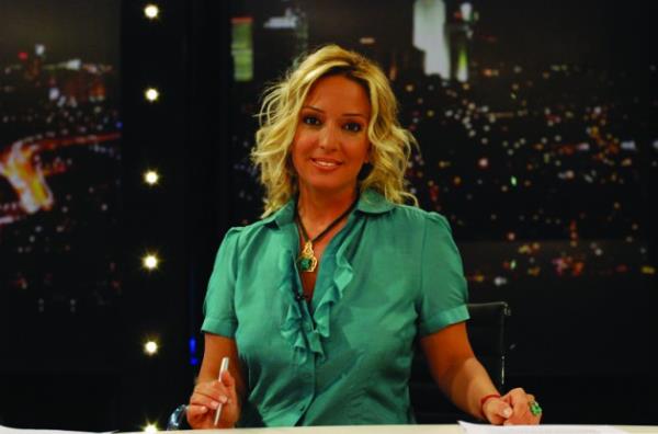 Tümer'i bu yola sevk eden ise yurtdışından Türkiye'ye gelen bir astrolog. Tümer bir röportajında "Haber insanın ruh sistemini etkileyen bir şey" diyerek şunları anlatmıştı: " Yolda giderken "Şarampolden yuvarlanan araba" "Uçağın tekerlekleri açılmadı" gibi metinler geçiyordu aklımdan. Bir ara paranoyak olmuştum. Sunduğum her şey benim başıma gelecekmiş gibi hissediyordum. Hedefim ana haberdi ancak bir türlü geçemedim."