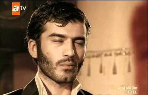 Ama sonra Demirkubuz'un oyunculuk teklifini duyunca şaşırdı.