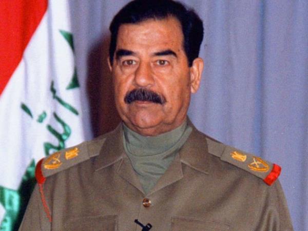 Kamuoyunda Saddam'ı Hitler'e benzetmek için CNN ve büyük bir sermaye Hill and Knowlton'la uydurma bir haber yaptılar.