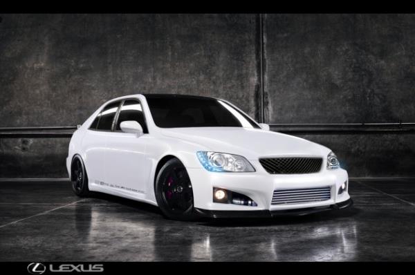 Lexus IS 200