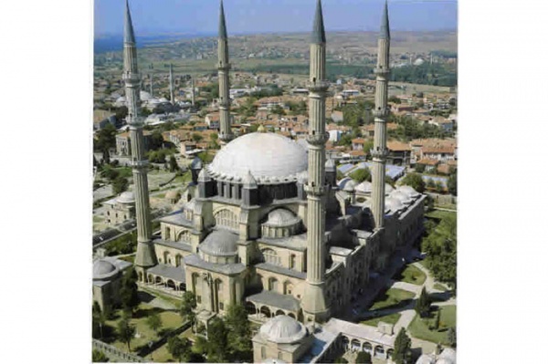 Edirne Selimiye Camii,  Selimiye Camii Edirne`de II. Selim`in Mimar Sinan`a yaptırdığı camidir.