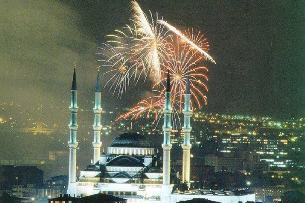 Ankara Kocatepe Camii,  Kocatepe Camii 1987`de dönemin Başbakanı Turgut Özal tarafından ibadete açıldı.