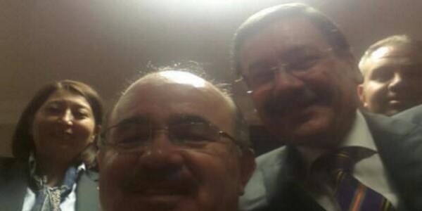 Selfie dediğin böyle olur