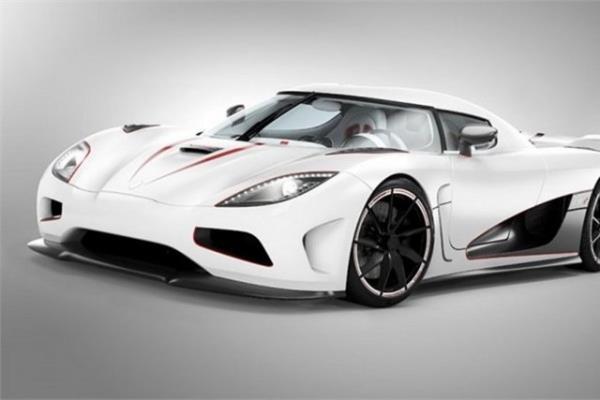 9- Koenigsegg Agera R 1,6 milyon dolar.