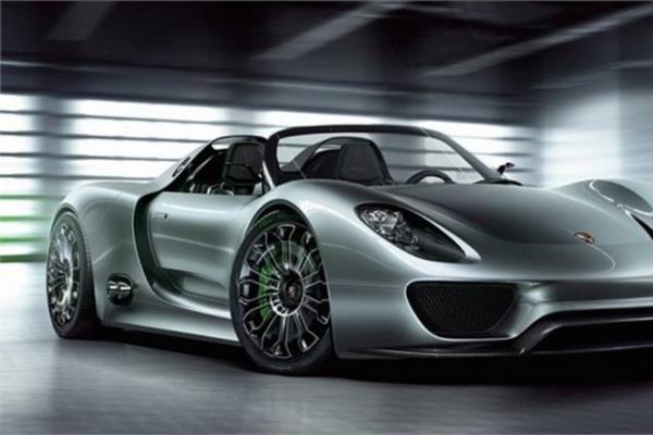 16- Porsche 918 Spyder 845 bin dolar.