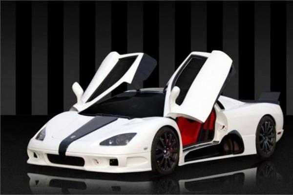 17- SSC Ultimate Aero 740 bin dolar.