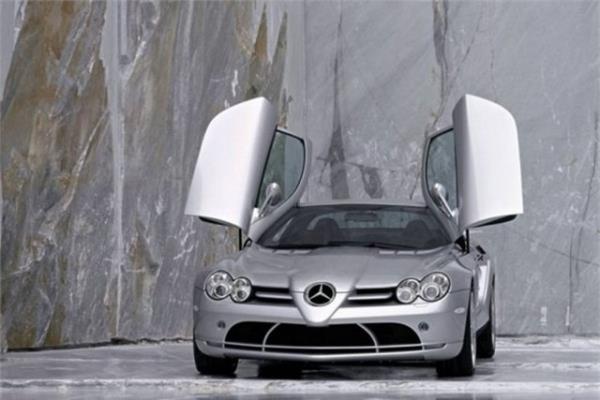 20-Mercedes-Benz SLR McLaren AMG 500 bin dolar.