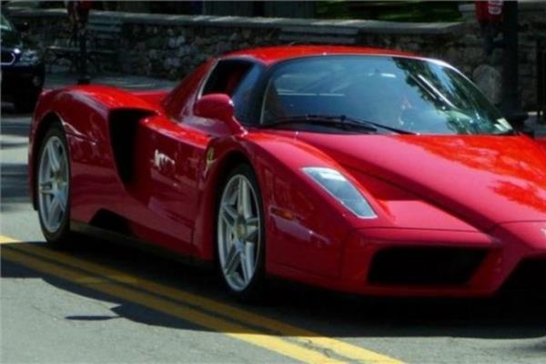 18- Enzo Ferrari 670 bin dolar.