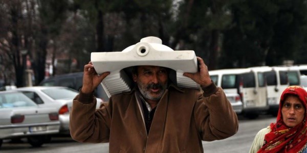 Yağmura yakalanan yurdum insanı