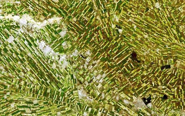 Sudan'da Beyaz Nil ve Mavi Nil'in birbirine karıştığı bölge. Fotoğraf 2006'da ASTER'den çekilmiş.