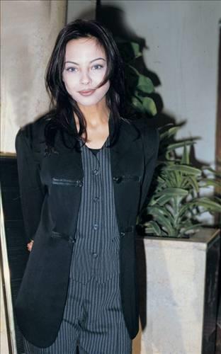 Ebru Gündeş