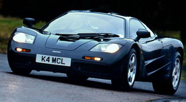 8-McLaren F1-En yüksek hız: 368 km/h
