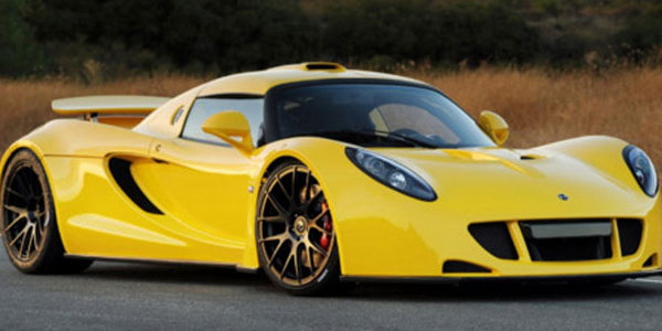 2-Hennessey Venom GT- En yüksek hız: 418 km/h