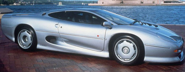 17-Jaguar XJ220-En yüksek hız: 349 km/h