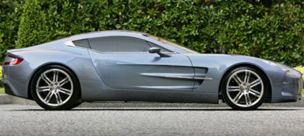 12-Aston Martin One-77-En yüksek hız: 354 km/h
