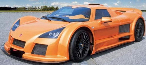 10-Gumpert Apollo-En yüksek hız: 362 km/h