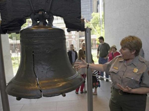 <p><b>1570 ? Whitechapel Bell Foundry</b></p>  İngiltere'nin Londra kentinde bulunan çan üreticisi tam 27 İngiliz kralı ve kraliçesini eskitmiş.
