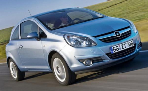Opel Corsa 1.3 CDTi EcoFlex 100 Km'de 3.6lt yakıt tüketiyor.