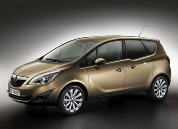 Opel Meriva 1.3 CDTi 100 Km'de 4.5lt yakıt tüketiyor.