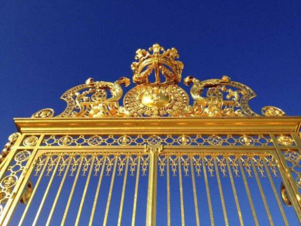 Dünya Altın Konseyi 2014 İkinci Çeyrek Altın Raporu'nu açıkladı. Raporda en çok altın rezervi olan 40 ülke sıralandı. Türkiye birçok önemli kurum ve ülkeleri geçerek listede üst sıralarda yer aldı.   <p><b>İşte en çok altın rezervi olan 40 ülke...</b></p>