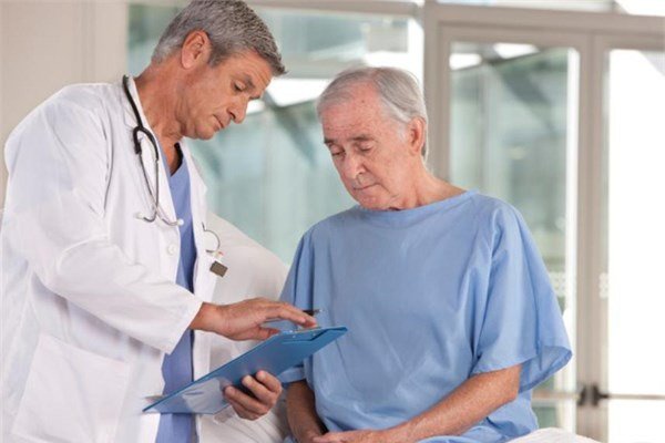 <br><b>4. Dahiliye Uzmanı</b></br>  Yıllık kazancı 192 bin 900 dolar