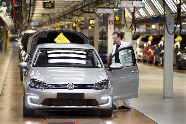 19- Volkswagen  <br>Marka değeri 27,062 milyar dolar.</br>