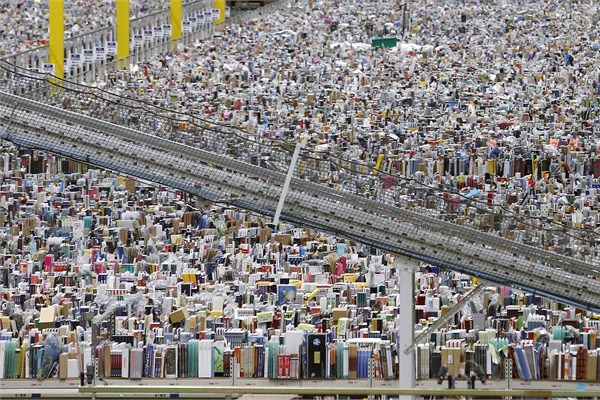 8- Amazon.com  <br>Marka değeri 45,147 milyar dolar.</br>