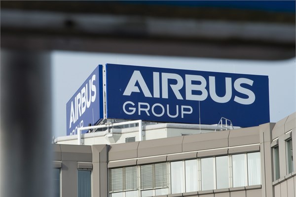 71- Airbus  <br>Marka değeri 14,559 milyar dolar.</br>