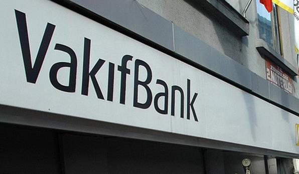 <p>Vakıfbank</p>  Bayram öncesi nakit ihtiyacı olanlara yüzde 0.89?dan başlayan faiz oranları ve 36 aya varan vade seçenekleriyle 50 bin liraya kadar kredi kullanma fırsatı veriyor. Her bütçeye uygun ödeme seçenekleri bulunan kampanya kapsamında, 3 aydan 36 aya kadar değişen vadelerde geri ödeme imkanı bulunuyor.