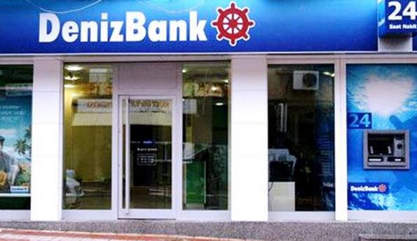 <p>Denizbank</p>  Müşterilerinin bayram aylarında taksit ödemekte zorlandıkları düşüncesiyle ?bayramlarda ödemesiz kredi? kampanyası sunuyor. Kampanya kapsamında 3 yıl vadeli kredi alan bir Denizbank müşterisi, bayramlarda taksit ödememe alternatifini seçtiğinde 2017 yılına kadar bayram aylarında taksit atlatma imkanına sahip oluyor.