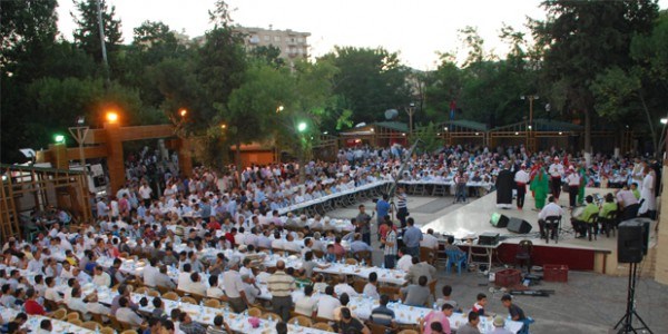 Türkiye'nin dört bir tarafında iftar sevinci