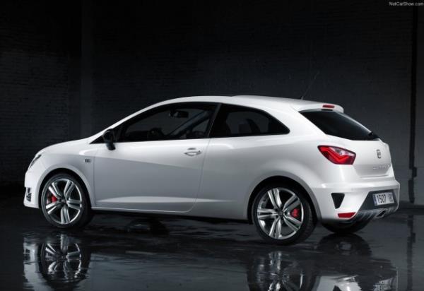 Araçta 1.4 litrelik benzinli motor kullanılıyor.