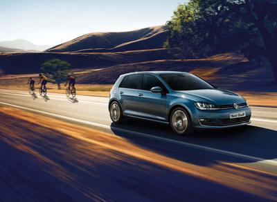 Volkswagen, 2013 yılının 6 aylık döneminde de hem toplam pazarda hem de ithal araç satışında ilk sıradaki yerini korudu. İlk yarı sonuçlarına göre toplam pazardan yüzde 13,4 pay alan Volkswagen'in yaptığı 51 bin 261 adetlik satışın tamamı ithal araçlardan oluştu.