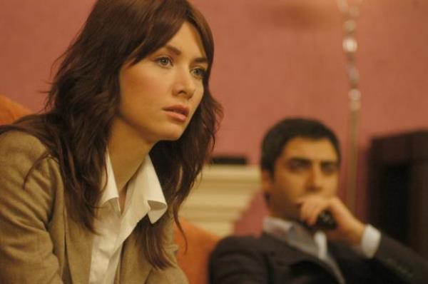 Ahu Toros (Nefise Karatay)