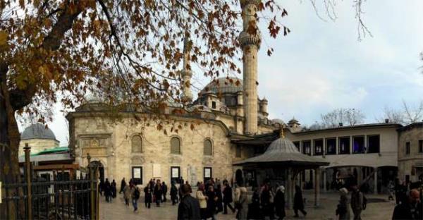 Araştırmanın ekonomik yapı alanında "istesem de yapamam" dedikleri şeyler soruldu. Araştırmaya katılanların yüzde 69,1'i isteseler de akrabaların ya da tanıdıkların yanında kalmadan bir haftalık tatil yapamayacağını kaydetti.    <br>İsteseler de yapamayacakları şeyler sıralamasında söz konusu bir haftalık tatili, eskimiş mobilyayı değiştirmek, iki günde bir et, tavuk ya da balıktan oluşan yemek yiyebilmek takip etti.