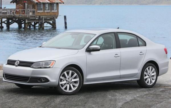 Otomobil markası :  Volkswagen Jetta 1.6 TDI Comfortline 2011<br>     2. El fiyatı : 57.000 TL