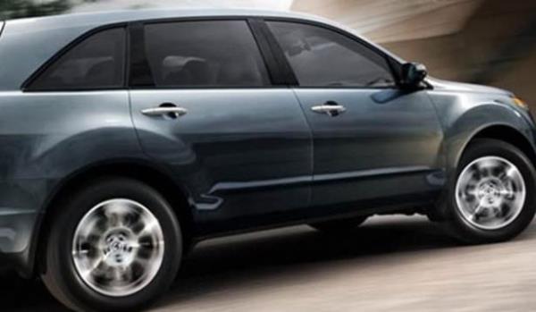 6. İlk beğendiğiniz arabayı almayın<br>    İlk beğendiğiniz arabayı inceleyin, deneme sürüşü yapın, gerekli bilgiyi alın ve oradan ayrılın. <br>    Bu araba satıcılarının sizi kolay lokma gibi görmesini engelleyeceği gibi,   ilerde karşınıza çıkabilecek fırsatları da kaçırmamanızı sağlar.