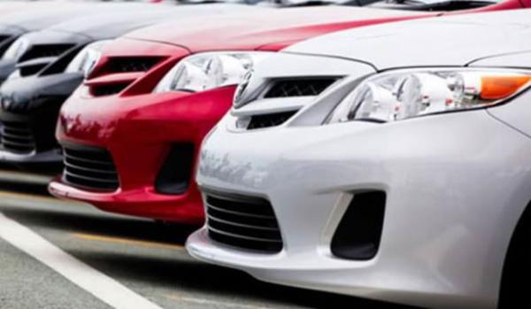 3. Sıfır mı, ikinci el mi?  <br>  Sıfır araçlarını fiyatlarının yükselmesi nedeniyle tüketiciler ikinci ele yöneldi.     <br>İkinci el araba pazarı alternatiflerini değerlendirin.