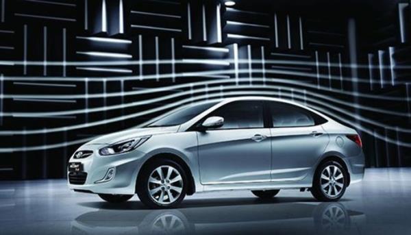 HYUNDAİ<br>      Haziran ayı boyunca sürecek olan avantajlarda i10 için (İngilizce telaffuzundan dolayı Türkiye'de Ayten diye anılıyor),15 bin TL’ye 15 ay, Accent Blue, i30 ve Elantra için 20 bin TL’ye 20 ay ve ix35 için de 30 bin TL’ye 20 ay yüzde 0 faiz fırsatıyla kredi kullanma imkanı bulunuyor.