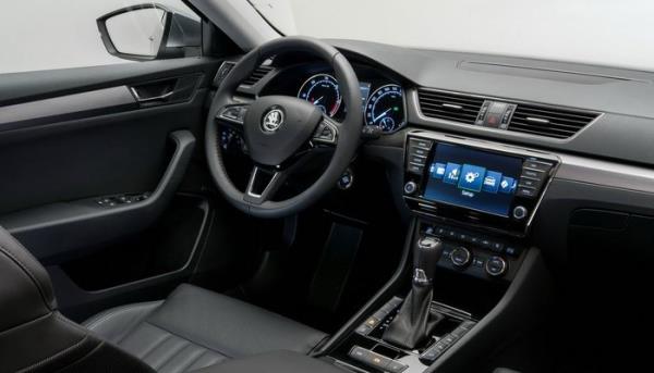 SKODA  <br>  Skoda, SUV segmentindeki oyuncusu Yeti ve yeni amiral gemisi Superb için takas indirimi sunuyor. 15 Haziran’a kadar devam edecek olan kampanyada Yeti ve Superb için 2.500 TL’lik takas indirimi desteği sağlanıyor.