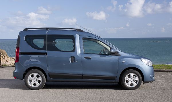 Dacia’nın tüm modellerinde nakit alım indirimi de ihmal edilmiyor. Dokker Combi ve Dokker Van’larda 1.800 TL, Sandero’da 1.750 TL, Duster’da 1.000 TL, Lodgy’de 800 TL ve Logan MCV’de 500 TL nakit alım indirimi bulunuyor.