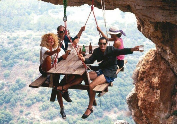 9) Extreme picnicking.