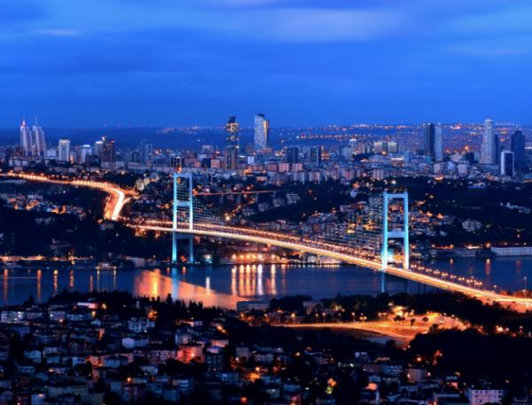 İstanbul’un köylerinin bazısı ilk çağlardan veya Bizans döneminden beri vardı; bazısı da yeni kuruldu. Adını beylerden, azizlerden, padişahlardan alan da oldu; oraya yerleşen milletlerle anılan da. Aslında ortak noktaları, bir süre sonra eski isimlerinin Türkçeleştirilmesiydi.