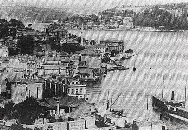 ARNAVUTKÖY<br>    Ortaköy ve Bebek arasında yer alan semtin İlk Çağ’da adı Hestai, Bizans döneminde ise Promotu ve Anaplus’tu. Burası uzun süre Vicus Michaelicus veya Scaleae (İskele) adıyla da anıldı. Fatih Sultan Mehmet , Arnavutluk’u Osmanlı topraklarına katınca, buraya Arnavut göçmenler yerleştirildi ve bölge bu ismi aldı. 16. yüzyılda, üzüm bağlarıyla ünlü bu yörede halkın avlanmasının yasaklanması istenmiş, bostancıbaşına gönderilen bir fermanda burası Arnavutköy olarak geçmişti.