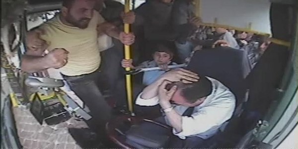 Otobüste akıl almaz olay