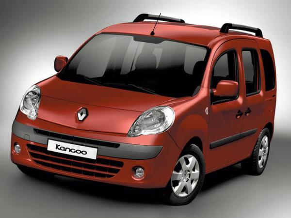 Renault hafif ticari araç modellerinde ise 15.000TL kredi tutarı için 15 ay vadeli sıfır faiz fırsatı yer alıyor. Daha yüksek taleplerde 48.000TL 48 ay için yüzde 1,15 faiz imkanı bulunuyor.