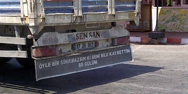 En komik kamyon arkası yazıları