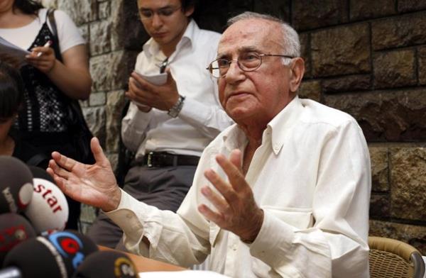 23 Haziran 2015'de gazeteci-Yazar Cneyt Arcayrek 87 yanda hayatn kaybetti.