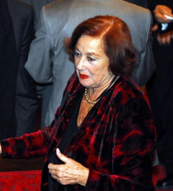 16 Kasm 2015'de, gazeteci Leyla Umar 88 yanda hayata veda etti.