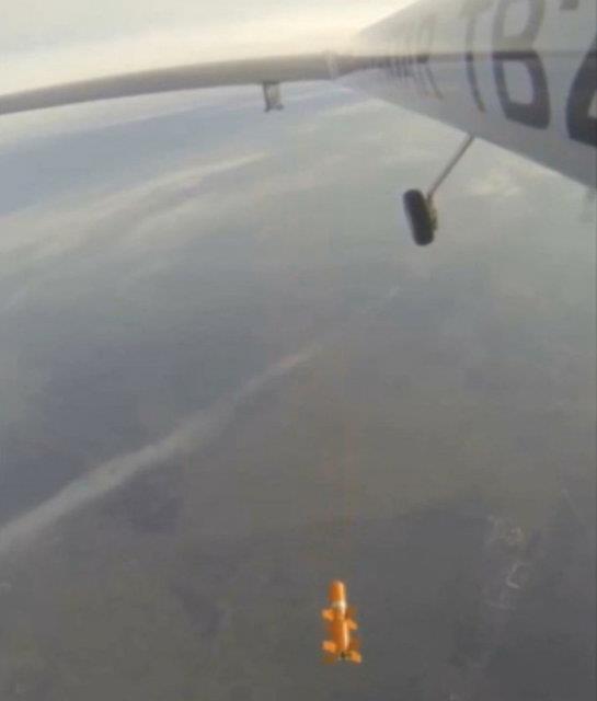 srail de Hermes isimli silahl bir HA retiyor. CH-3 isimli silahl HA&#8217;y reten inli ALIT firmas, uan kanatlar altnda ikier adet ksa menzilli AR-1 fzesi kullanyor.